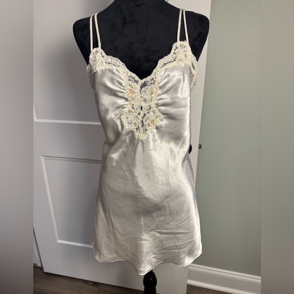 Vintage Gold Label Victorias Secret Satin Babydoll Slip Dress Nightie Ivory lace - Picture 1 of 9
